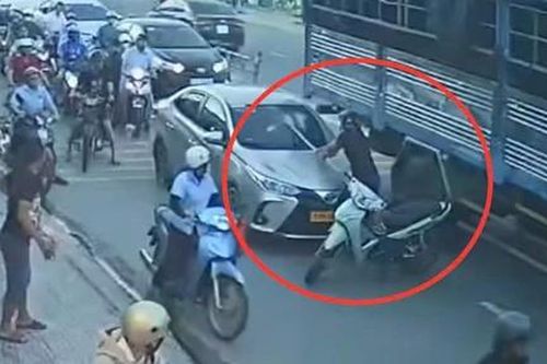 Hết thời 'hổ báo cáo chồn'