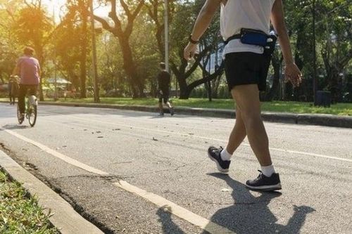Nên đi bộ bao nhiêu km mỗi ngày?