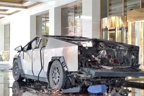 Nghi phạm vụ nổ xe Tesla từng phục vụ ở Ukraine, Afghanistan