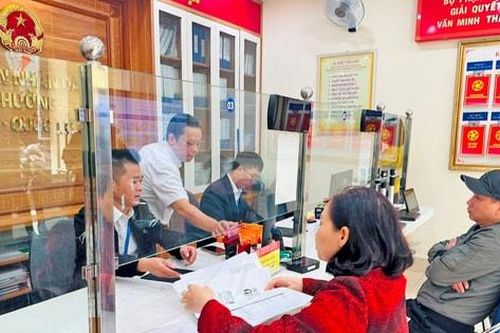 Tin tức đặc biệt trên báo in Hànôịmới ngày 3-1-2025