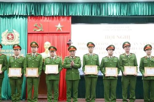 Công an huyện Thường Tín: Xử phạt, lập biên bản 2.110 trường hợp vi phạm an toàn giao thông