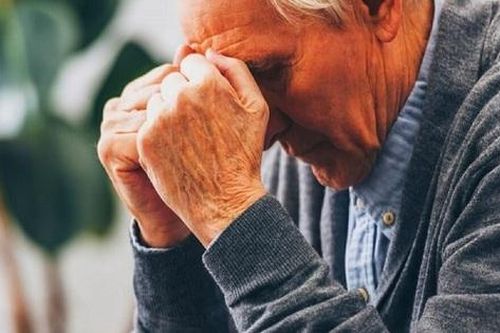 4 lưu ý chăm sóc sức khỏe người cao tuổi trong mùa lạnh