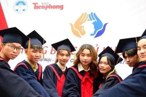 Nâng bước Thủ khoa 2024 khu vực phía Bắc: Thắp sáng khát vọng hướng tới tương lai