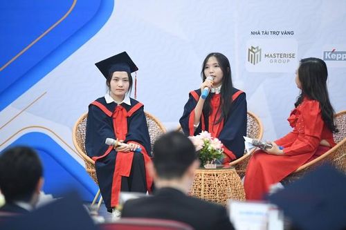 Ước mơ trở thành cô giáo của nữ sinh nhận học bổng Nâng bước Thủ khoa 2024