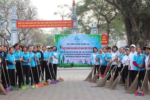 Phụ nữ Thanh Trì chung tay hành động vì môi trường