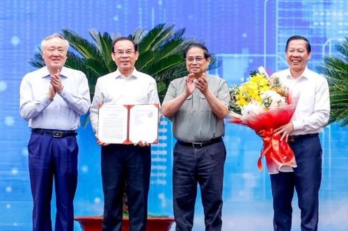Thành phố Hồ Chí Minh cần tiên phong trong đổi mới sáng tạo, phát triển hạ tầng chiến lược