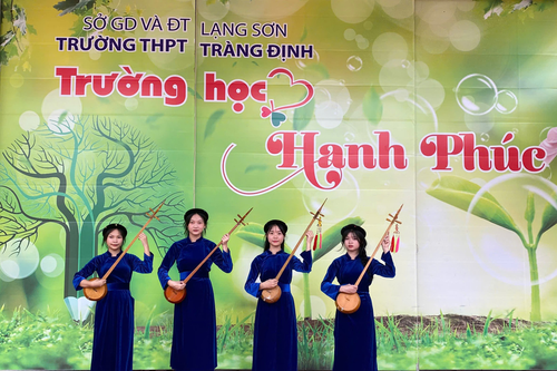 Lan tỏa phong trào hát then trong trường học