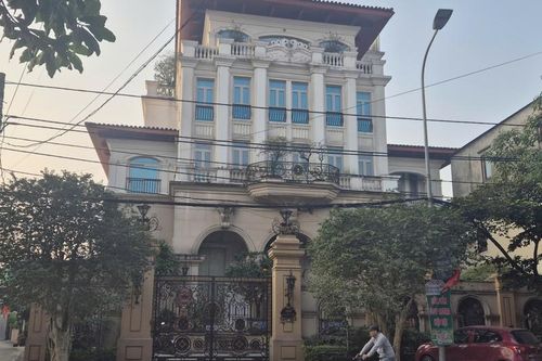Dinh thự bà chủ Tập đoàn Thiên Minh Đức sau khi bị khám xét