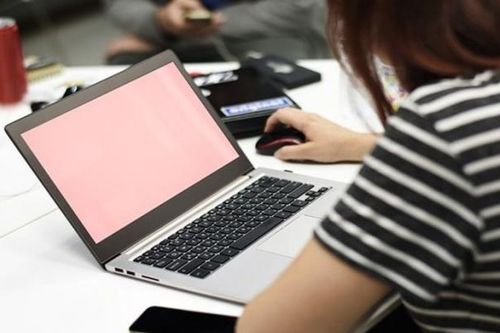 AI có thể giúp báo chí xây dựng lại mối quan hệ 'đang rạn nứt' với độc giả?