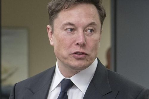 Elon Musk bị chỉ trích vì liên tục can thiệp vào chính trị Vương quốc Anh