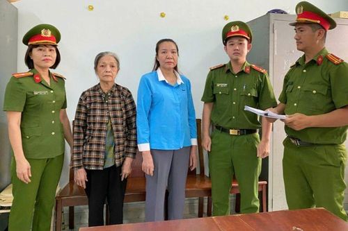 Bắt tạm giam chủ Mái ấm Hoa Hồng (TP HCM)