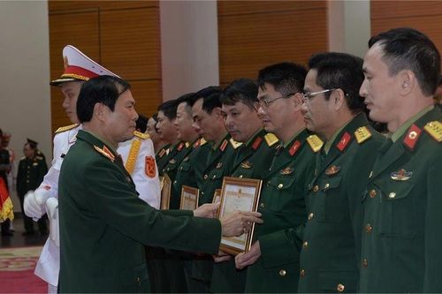 Xây dựng hệ thống nhà trường Quân đội tinh, gọn, mạnh