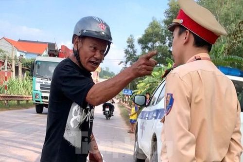 Phạt tù đối tượng vi phạm nồng độ cồn đe dọa, tấn công CSGT