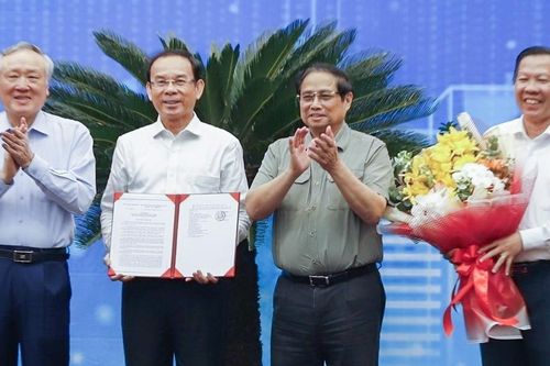 Thủ tướng đề nghị ông Phạm Nhật Vượng làm tàu điện ngầm từ trung tâm TP HCM đi Cần Giờ