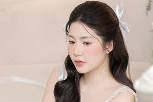Nhan sắc quyến rũ của bà xã 'Khương liều' Duy Hưng