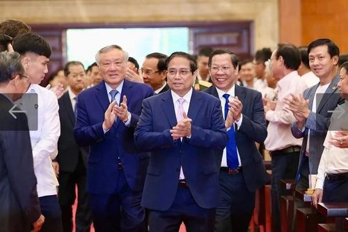 Thủ tướng dự lễ công bố xây dựng trung tâm tài chính quốc tế tại TPHCM