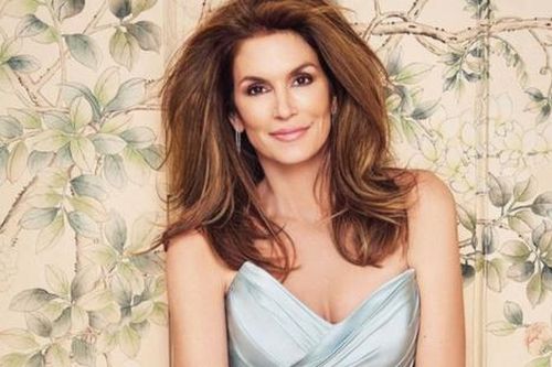 Bí quyết giúp bảo toàn nhan sắc của siêu mẫu Cindy Crawford ở tuổi 58