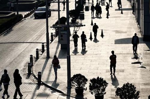 Trung Quốc mạnh tay tăng lương cho công chức để kích thích kinh tế