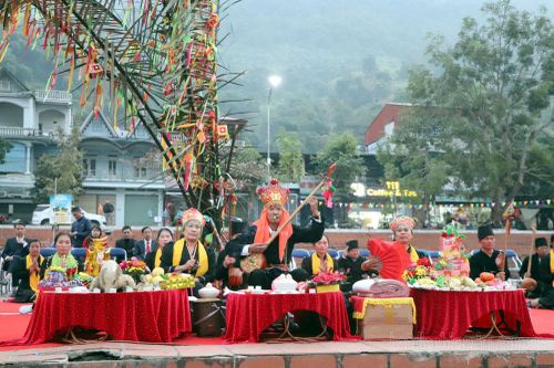 19 đội tranh tài đua thuyền đuôi én