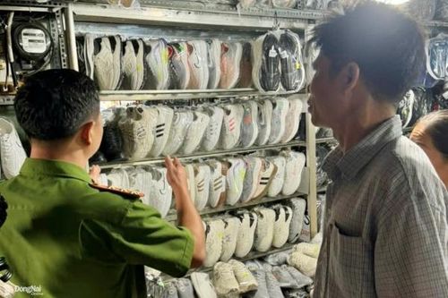 Kiểm tra phòng cháy chợ Hóa An với hơn 200 ki ốt trước dịp Tết Nguyên đán