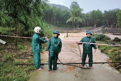 Đồng bộ giải pháp để hạn chế tình trạng ngập đường khi mưa lớn