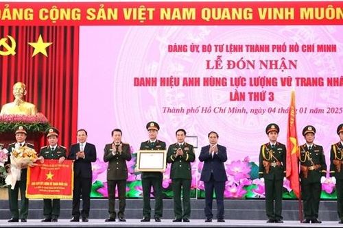 Lực lượng vũ trang TP Hồ Chí Minh đón nhận danh hiệu Anh hùng LLVTND lần thứ 3