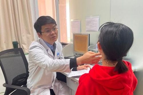 Làm đẹp đón Tết: Cẩn thận 'tiền mất, tật mang'