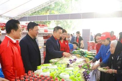 Lan tỏa lòng nhân ái qua chương trình 'Chợ Tết nhân ái - Chợ Tết 0 đồng'