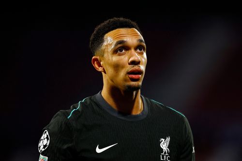 Alexander-Arnold kiếm bộn tiền nếu ở lại Liverpool