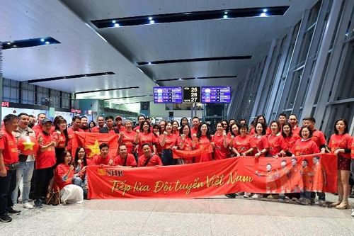 Truyền thông quốc tế đồng loạt đưa tin sự kiện SHB đưa người hâm mộ sang Thái Lan