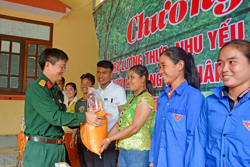 Công đoàn Cơ sở Chi nhánh 716 (Binh đoàn 15): Sống cuộc sống của người lao động