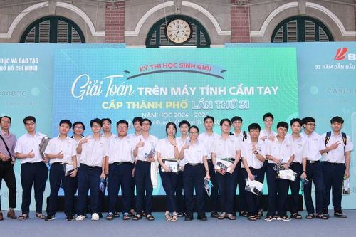 Hơn 2.000 thí sinh TPHCM dự Kỳ thi học sinh giỏi giải toán trên máy tính cầm tay