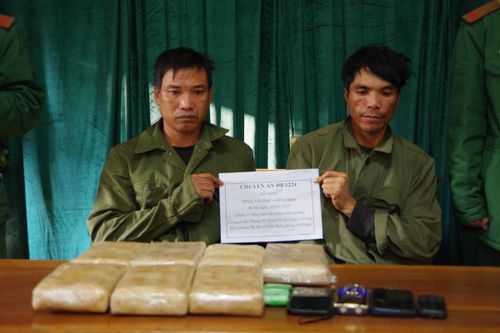 Bắt giữ 2 đối tượng mua bán trái phép 40.000 viên ma túy tổng hợp, 60 gram heroin