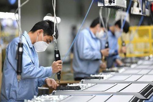 Làm gì để hỗ trợ lao động trước 'làn sóng' AI?
