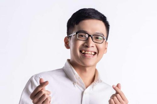 Thầy giáo trẻ đạt 9.0 IELTS: 'Thi IELTS không nhanh và dễ như lấy bằng lái'
