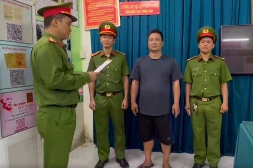 Xử lý đối tượng đập phá ôtô của người khác khi tham gia giao thông