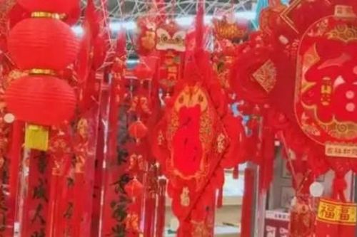 Sát Tết, đồ gì nên mua sớm, đồ nào không cần sắm vội?