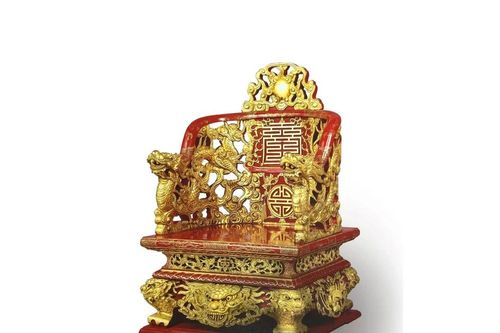 Chiêm ngưỡng 4 hiện vật triều Nguyễn