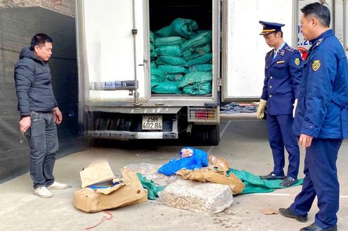 Ngăn chặn thực phẩm không rõ nguồn gốc dịp giáp Tết Nguyên đán: Kiểm soát chặt khâu lưu thông