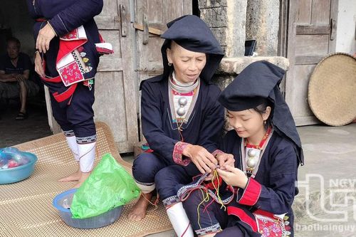 Người trẻ 'giữ lửa' văn hóa truyền thống