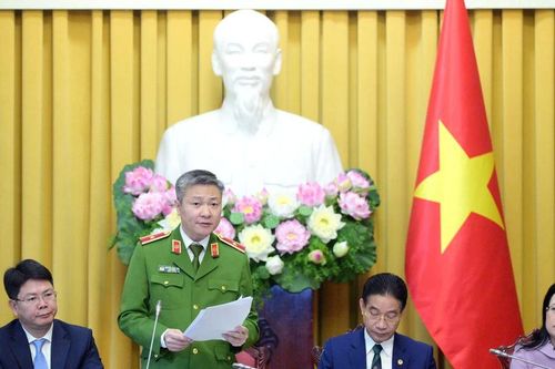 Giấy tờ, tài liệu đã có thông tin trong cơ sở dữ liệu tổng hợp quốc gia thì không phải xuất trình, chứng minh
