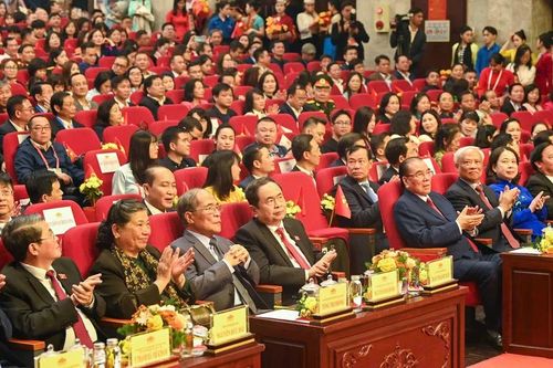 Chủ tịch Quốc hội Trần Thanh Mẫn dự Lễ trao Giải báo chí toàn quốc về Quốc hội và Hội đồng nhân dân