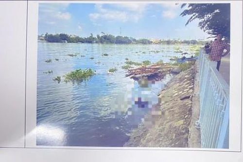 Tìm thân nhân của thi thể trôi trên sông Sài Gòn đoạn qua quận Bình Thạnh