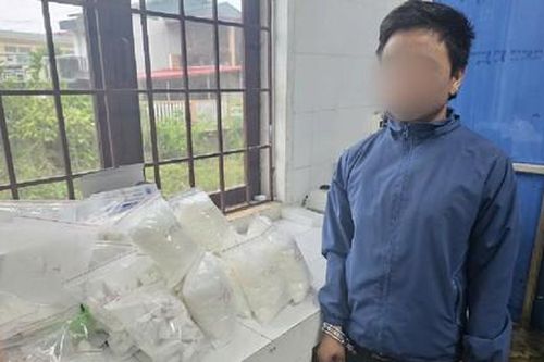 Phát hiện 25kg ma túy trong xe ôtô giường nằm bị tai nạn