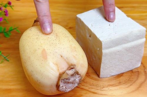 Vì sao 'mua đậu phụ chọn rìa, mua củ sen chọn đốt'?