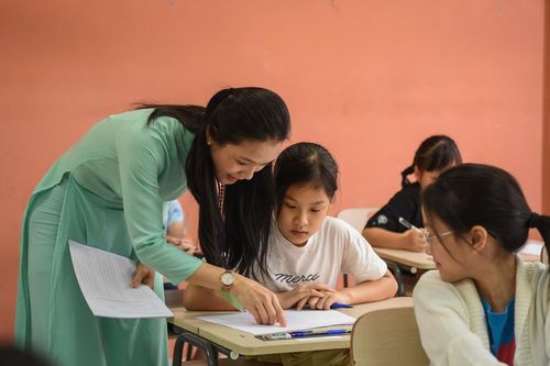 Quy định siết học thêm, dạy thêm 'quây' giáo viên tứ phía