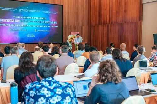 Nơi lý thuyết gặp thực nghiệm trong Vật lý thiên văn và Vũ trụ học