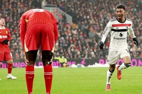 Amad Diallo tiếp tục ám ảnh Liverpool khi giúp Man.United gỡ hòa 2-2
