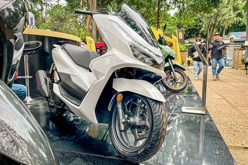 Honda PCX ế nhất Việt Nam 'khoe hàng' bản 2025 tại Vũng Tàu