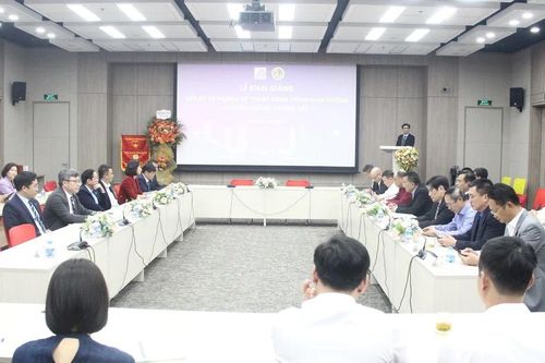 Khai giảng lớp Kỹ sư ngành Kỹ thuật xây dựng công trình giao thông